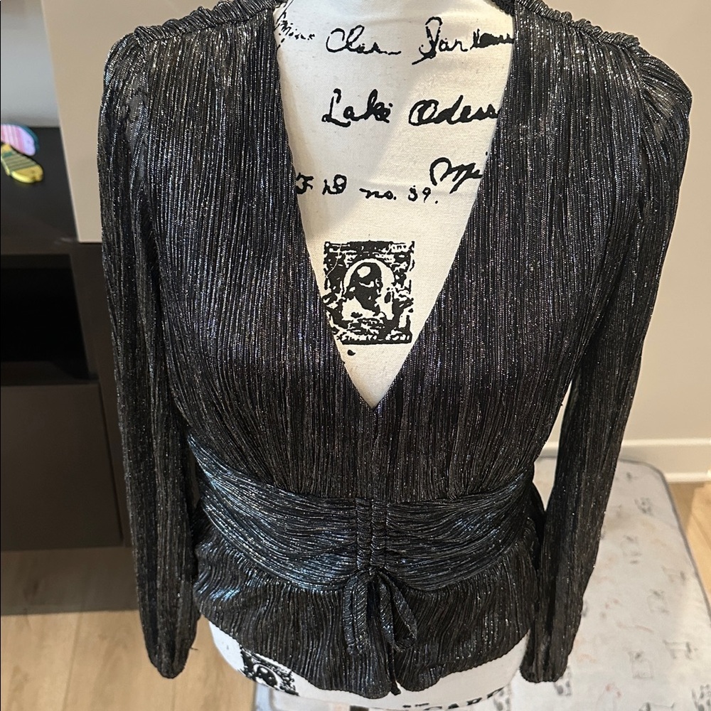 V- NECK- CINCHING AT WAIST- Black & SILVER Metallic Long Sleeve Blouse. XL - Picture 11 of 11